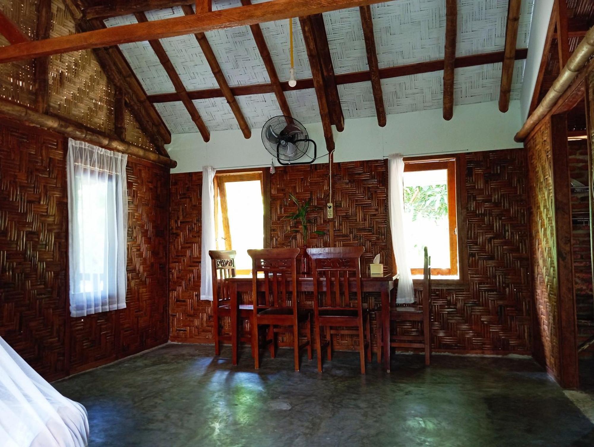 Magpie Homestay & Jungle Trekking Only For Guest Trekking With Us Bukit Lawang Exterior foto